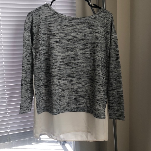 Ann Taylor LOFT Top - Picture 3 of 5